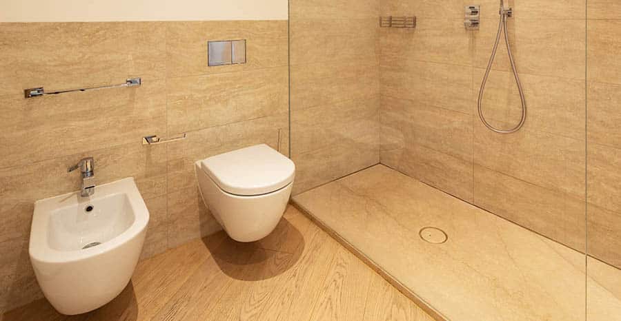 Revestimiento imitación madera baño