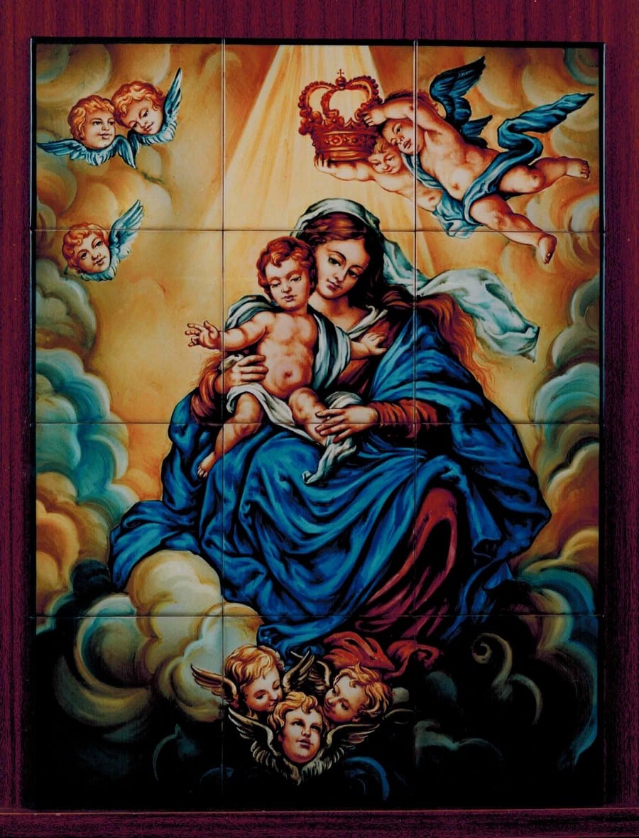 azulejo con virgen pintada a mano